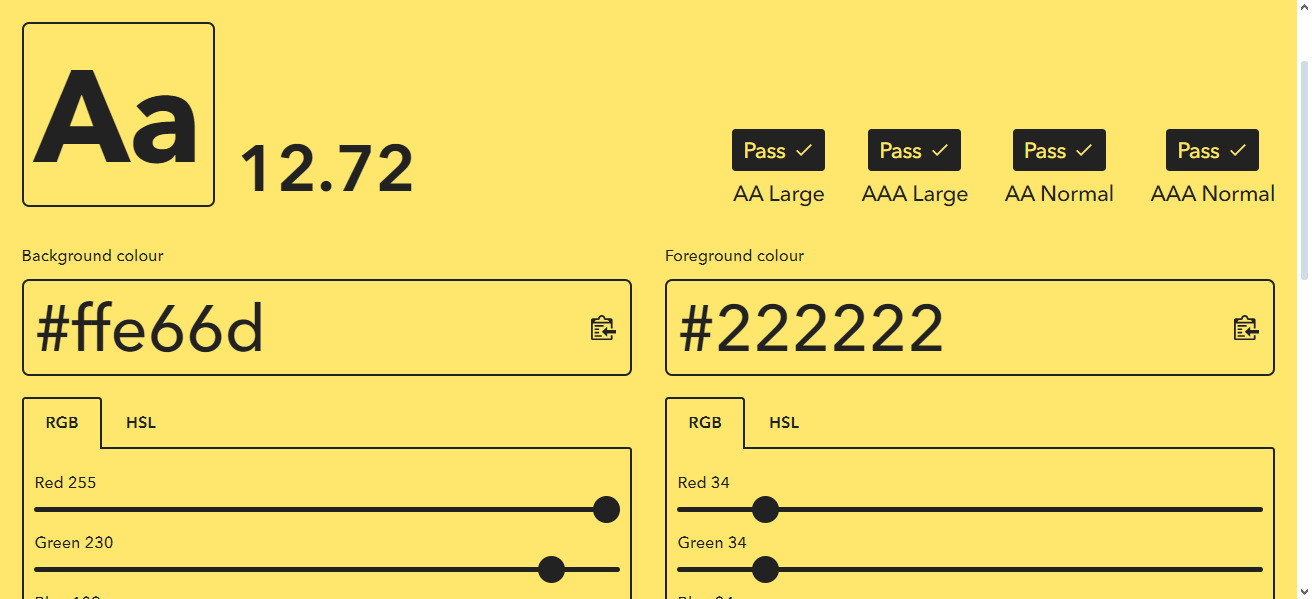 No topo é exibido o valor 12,72 de contraste. Ao lado, é indicado que esse valor passa nos níveis “A” e “AA” normal e large. Abaixo estão os campos com os dois valores de cor em hexadecimal, sendo o de plano de fundo a cor “#FFE66D”, sendo um amarelo claro, e a da superfície “#222222”, sendo um cinza escuro.